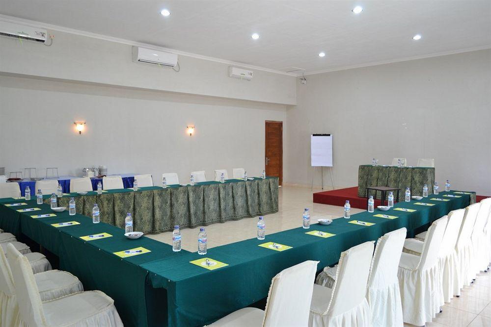 Oyo 743 Garden Guesthouse Maguwo Luaran gambar