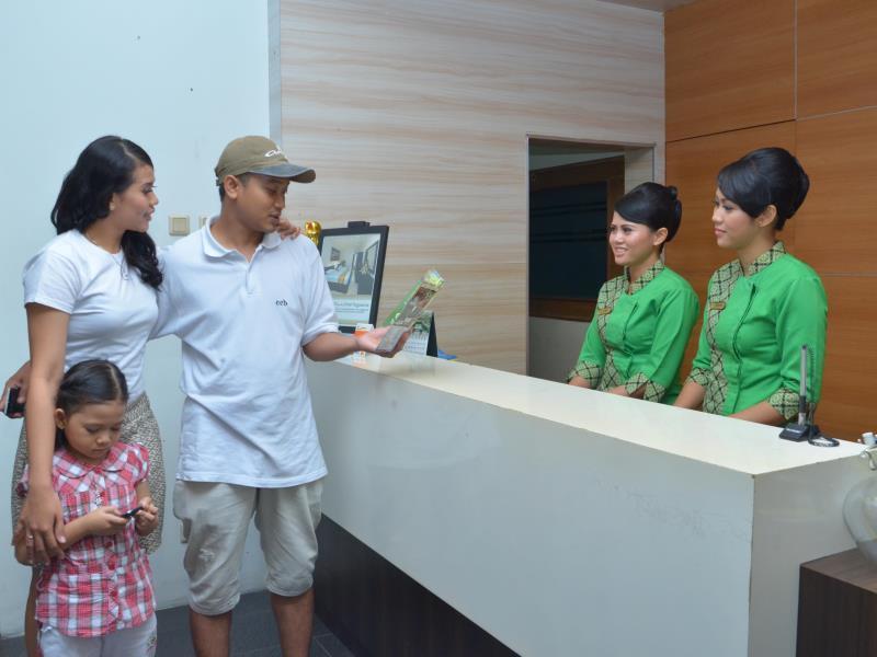 Oyo 743 Garden Guesthouse Maguwo Luaran gambar