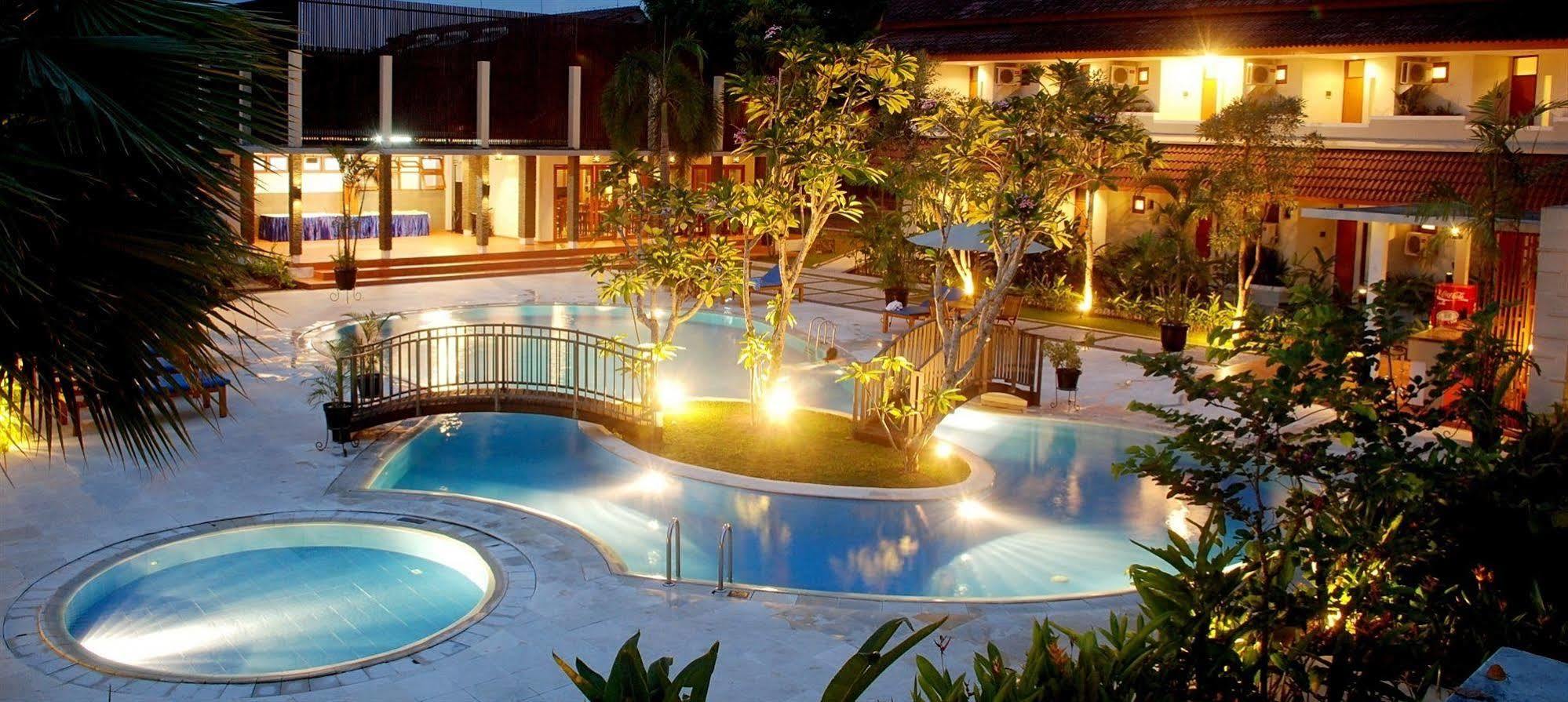 Oyo 743 Garden Guesthouse Maguwo Luaran gambar