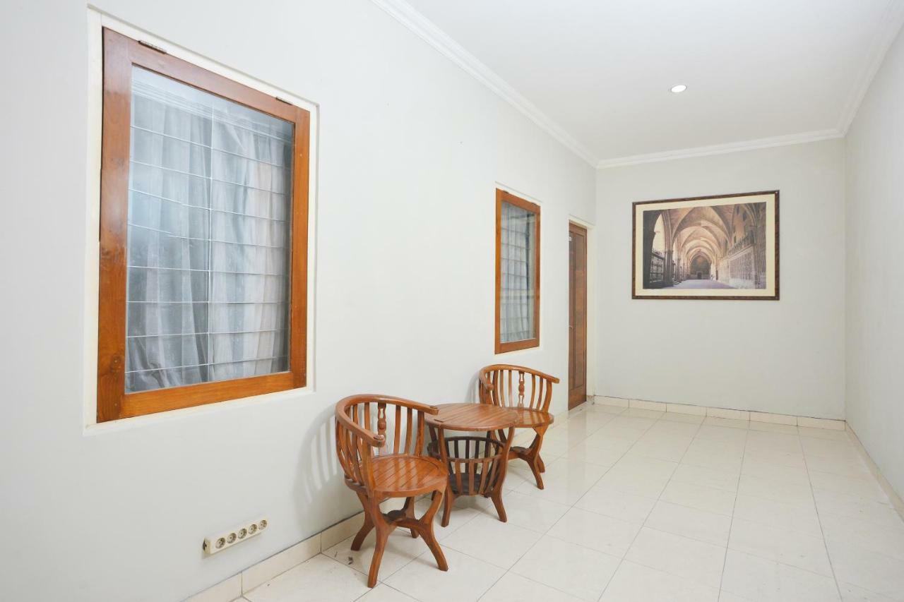 Oyo 743 Garden Guesthouse Maguwo Luaran gambar