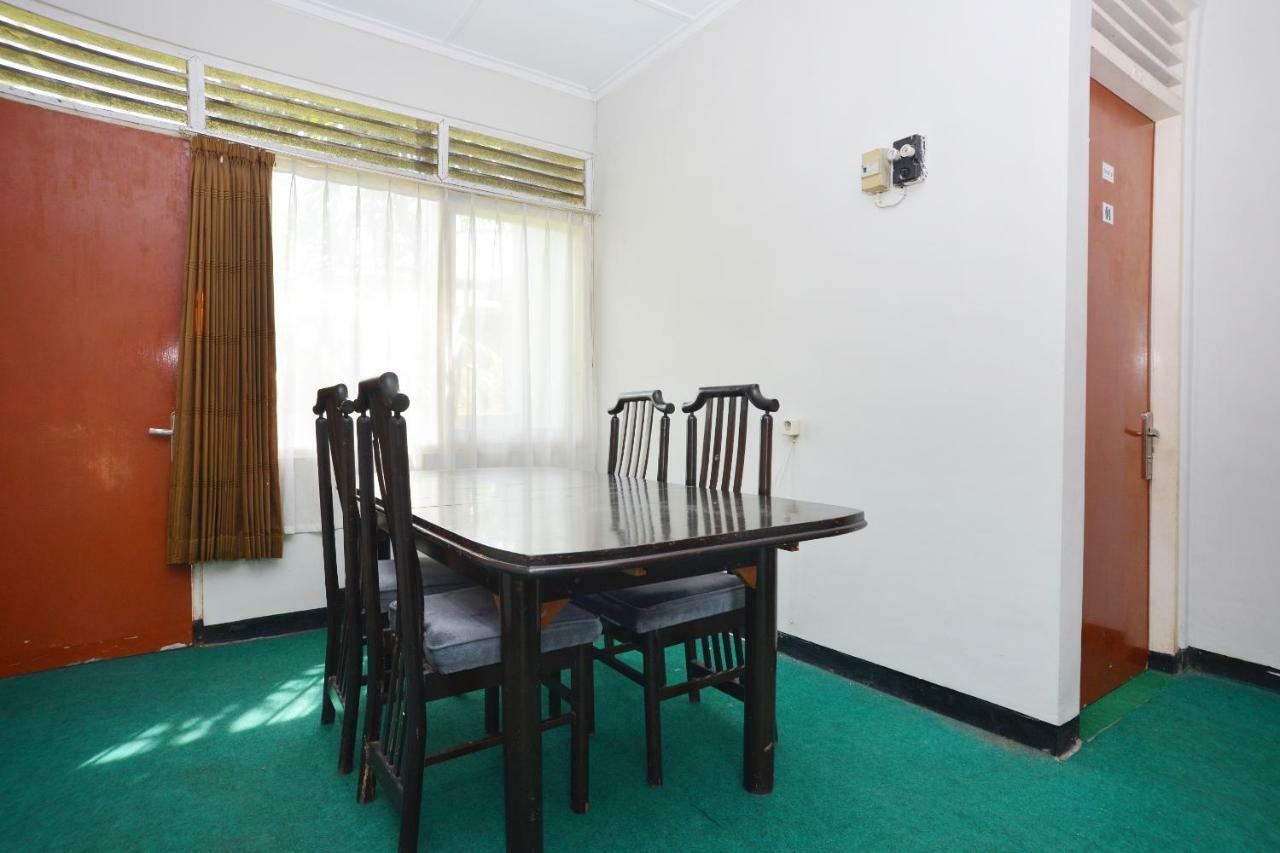 Oyo 743 Garden Guesthouse Maguwo Luaran gambar