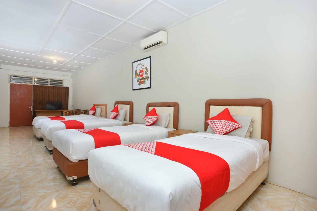 Oyo 743 Garden Guesthouse Maguwo Luaran gambar