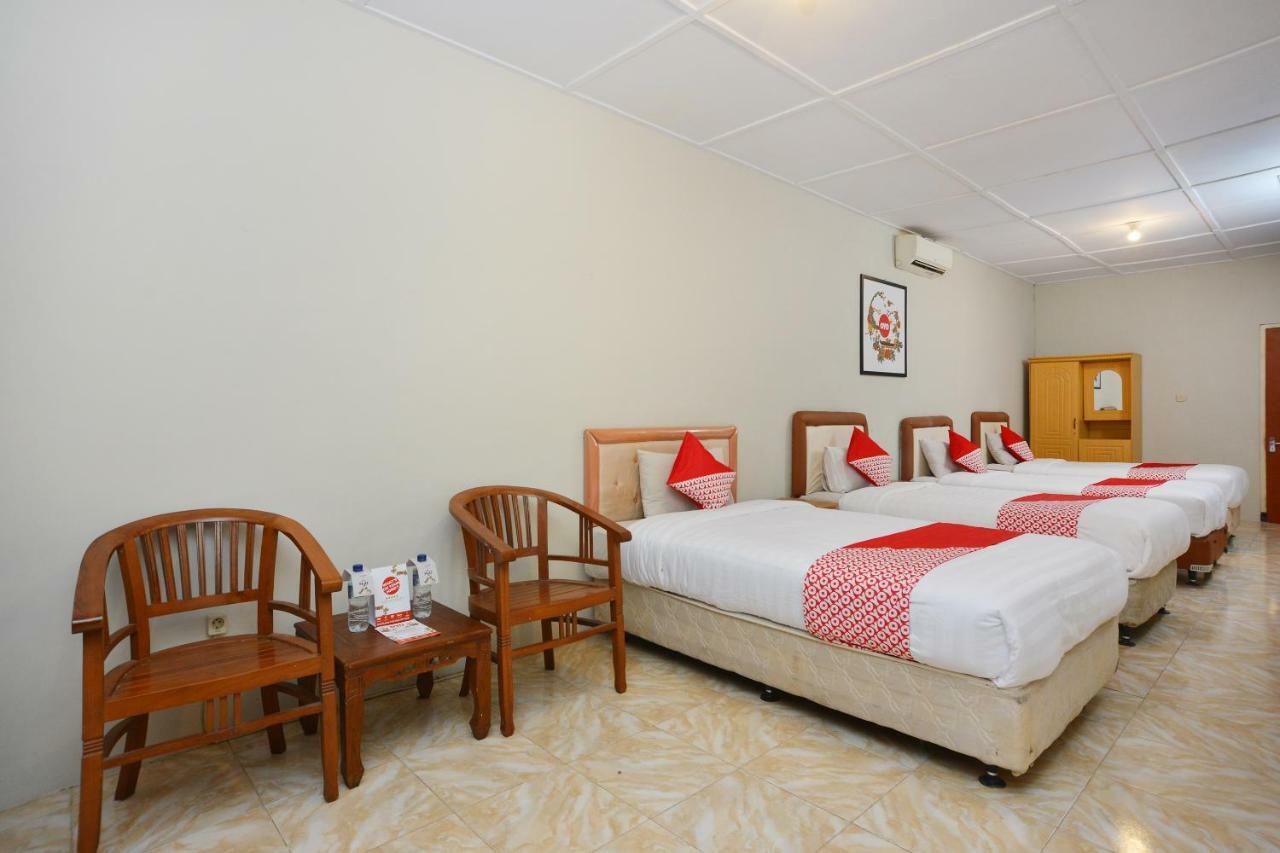 Oyo 743 Garden Guesthouse Maguwo Luaran gambar