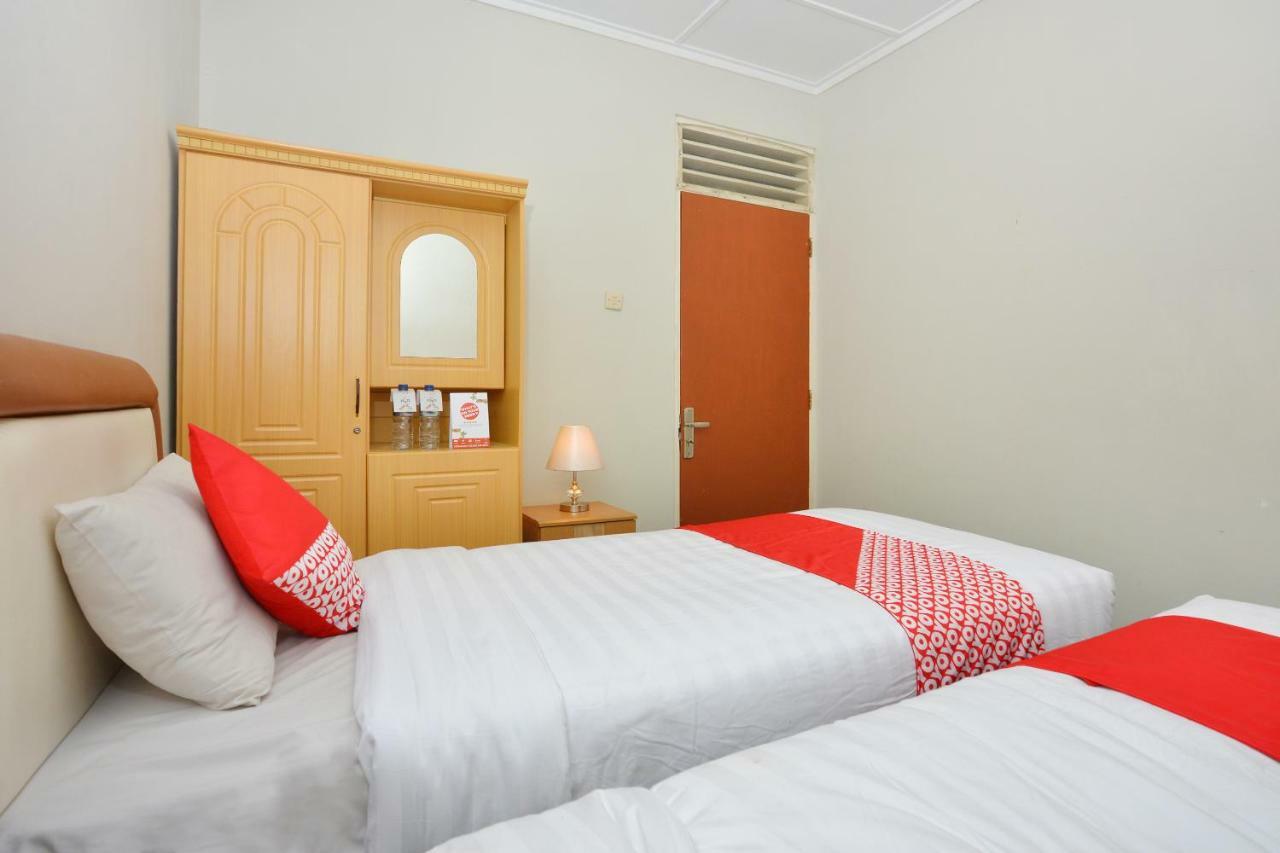 Oyo 743 Garden Guesthouse Maguwo Luaran gambar