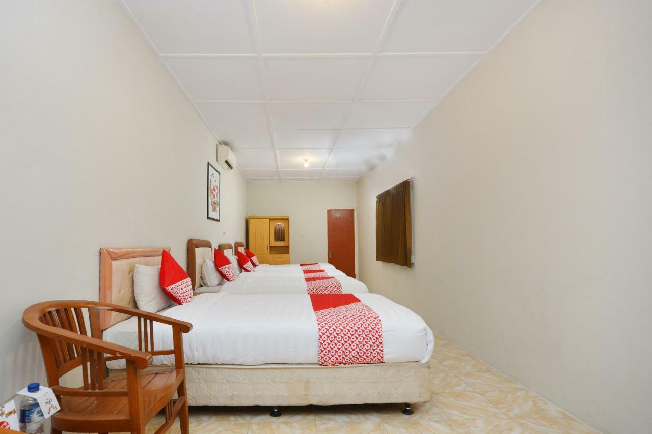Oyo 743 Garden Guesthouse Maguwo Luaran gambar
