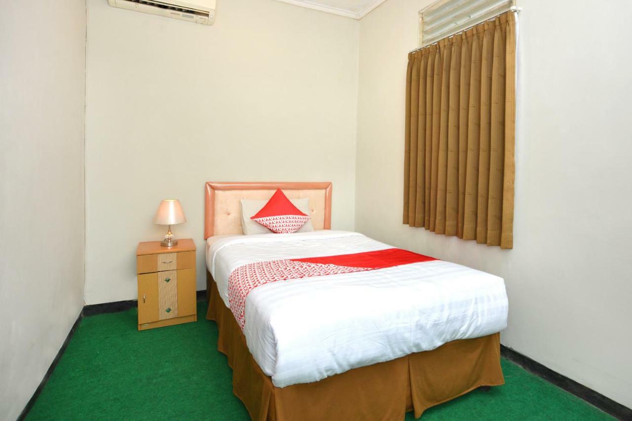 Oyo 743 Garden Guesthouse Maguwo Luaran gambar